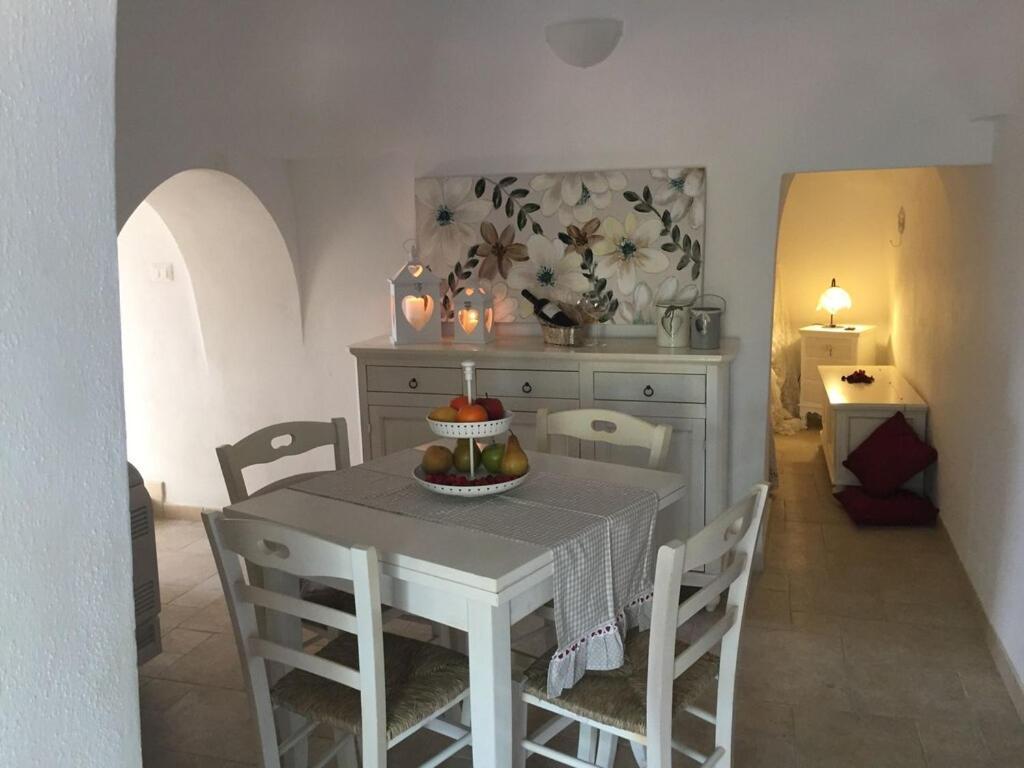 Chateaux Des Trulli サン・ミケーレ・サレンティーノ エクステリア 写真